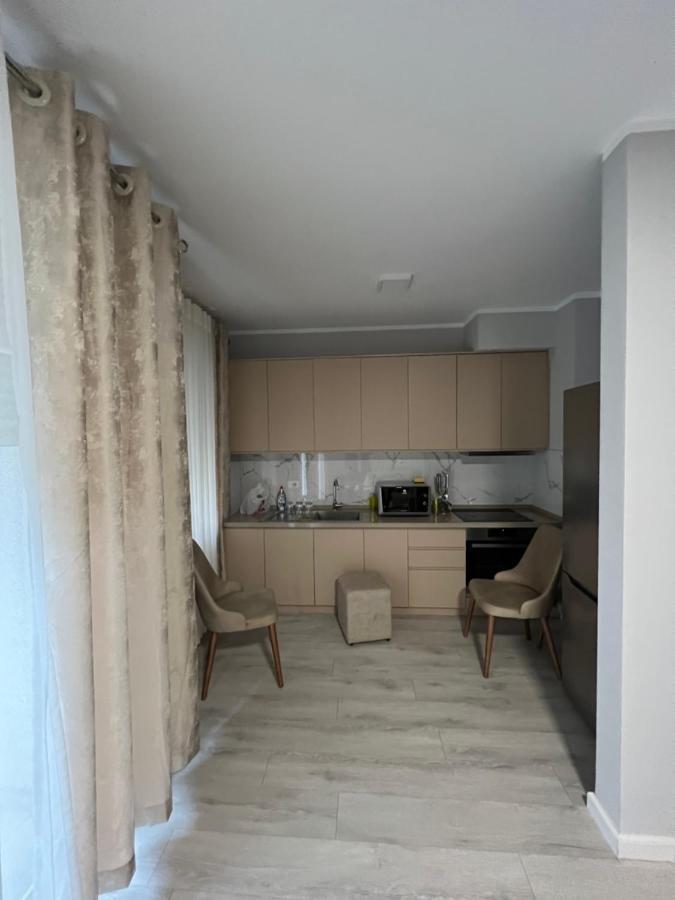 090 Area Apartment Tiranë Luaran gambar